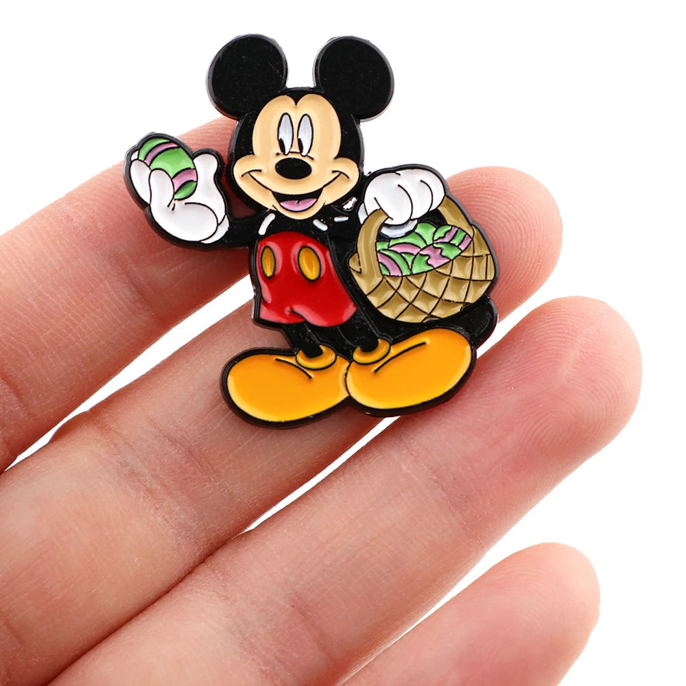 YQ556 Mickey Mouse Enamel Pin Funny Brooch Cartoons Badge for Bags Jeans Hoodies Denim Lapel Pin Jewelry Kids Best Gift