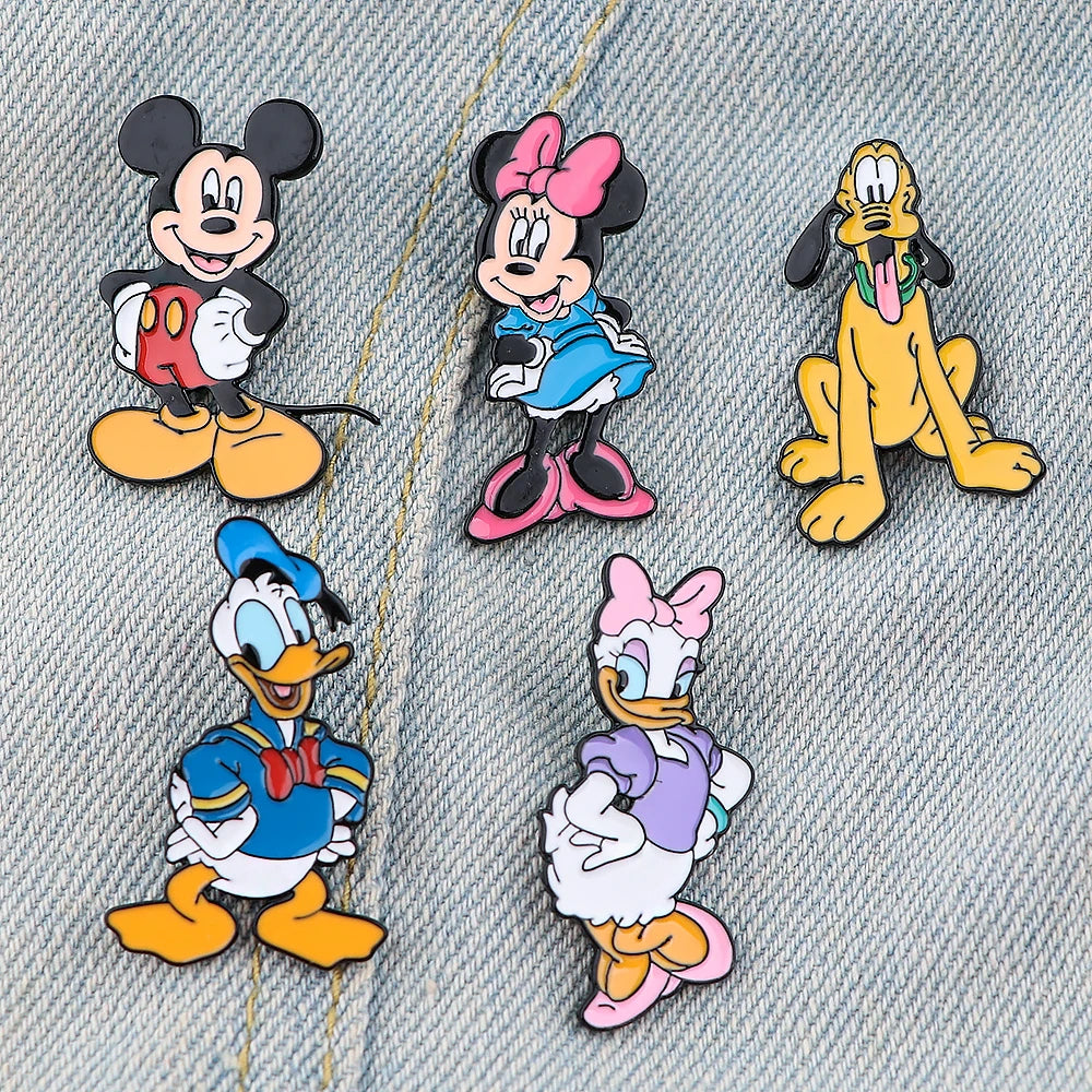 YQ556 Mickey Mouse Enamel Pin Funny Brooch Cartoons Badge for Bags Jeans Hoodies Denim Lapel Pin Jewelry Kids Best Gift