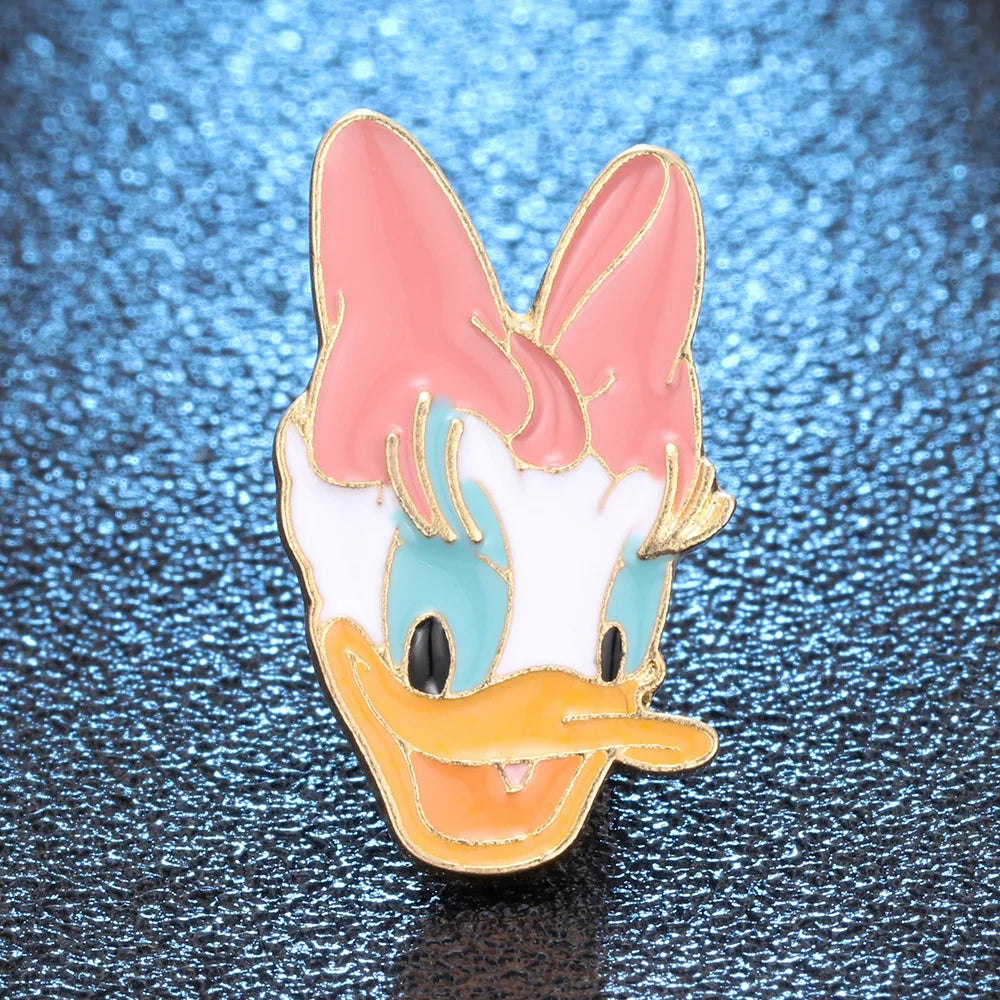 YQ556 Mickey Mouse Enamel Pin Funny Brooch Cartoons Badge for Bags Jeans Hoodies Denim Lapel Pin Jewelry Kids Best Gift